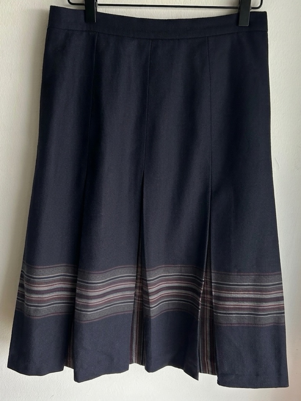 Vintage James Pringle tartan blue/purple pure wool pleated skirt - size 12